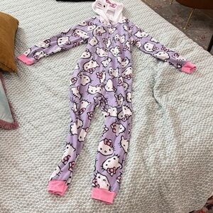 Hello Kitty Lavender and Pink Kids Footie